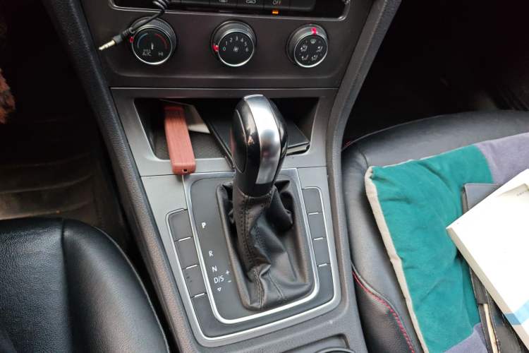 Used Volkswagen Golf 2015 1.6L Automatic Fashion Model