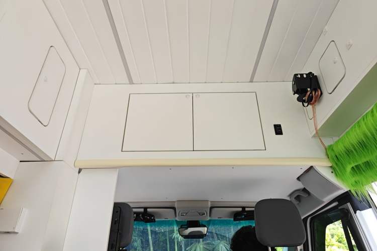 Used Farizon Super VAN 2025 Model, Zhifu Edition, Mid-axle High-roof, 68 kWh, Zhixin Headliner