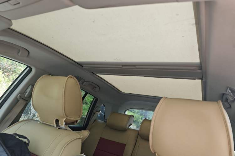 Used Renault Koleos 2012 2.5L Two-Wheel Drive Comfort Edition with Navigation Headliner