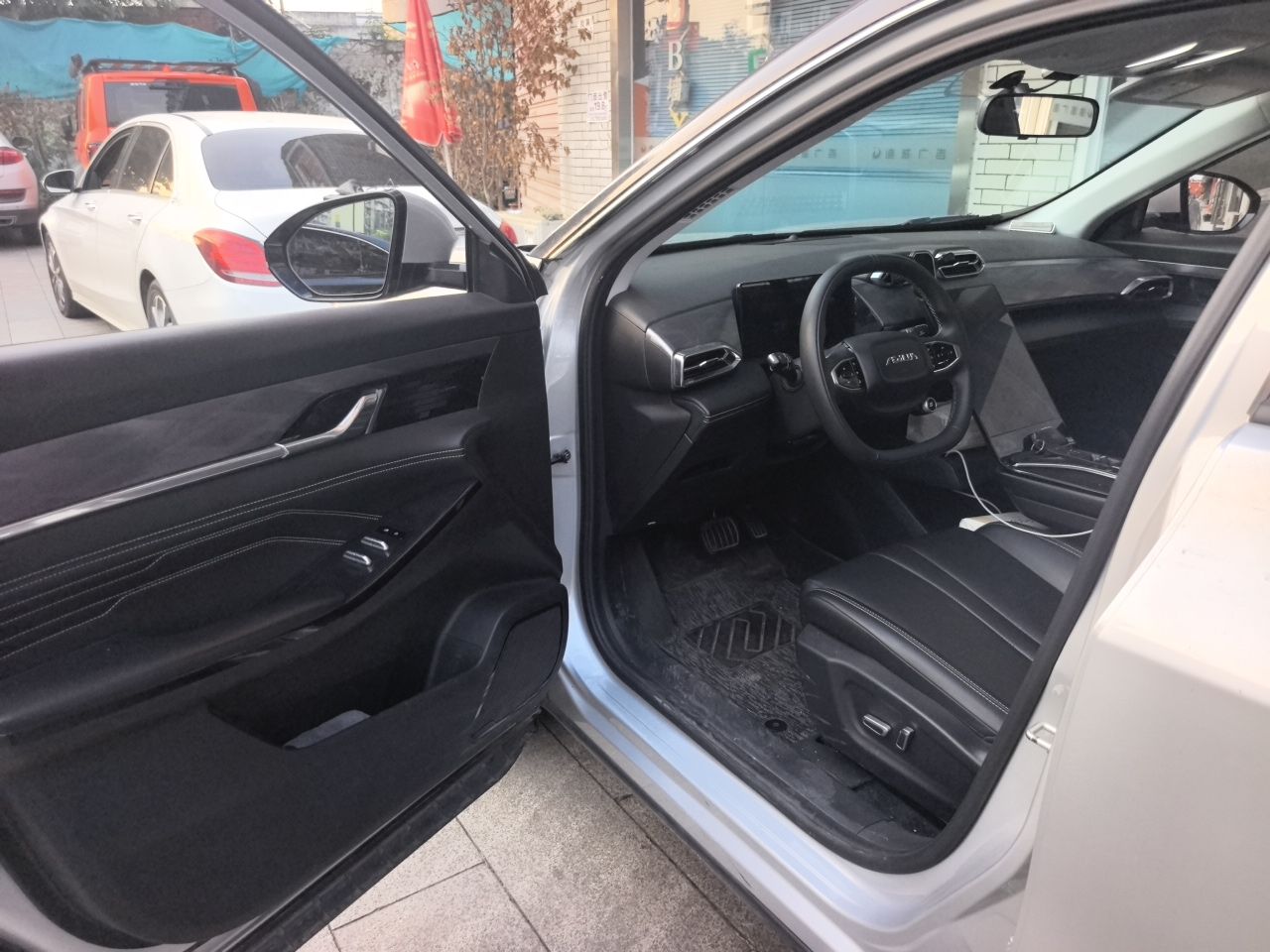 Dongfeng Aeolus Mage 2023 DH-i 1.5T Luxury Edition — снимка 13