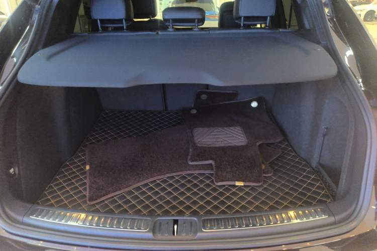 Used Porsche Macan 2018 Macan 2.0T Trunk