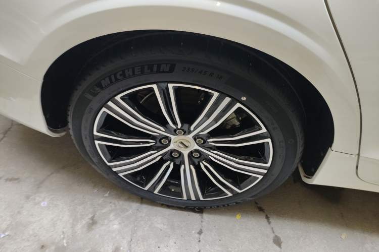 Used Volvo S60 2022 B4 Zhiyuan Luxury Edition
