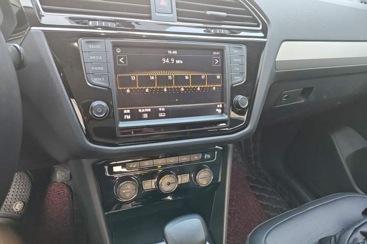 Used Volkswagen Tiguan L 2018 330TSI Automatic Two-Wheel Drive Luxury Edition
