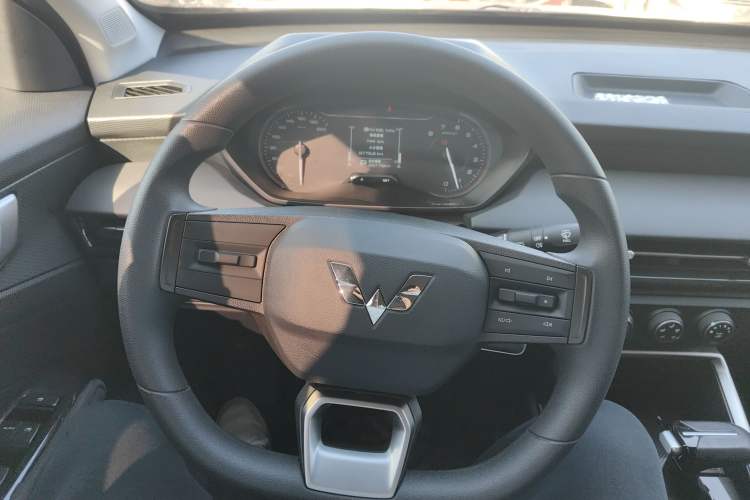 Used Wuling Alvez 2023 1.5L CVT Comfort Edition
