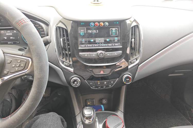 Used Chevrolet Cruze 2018 Redline 320 Automatic Xuanfeng Urban Edition Audio And AC Panel