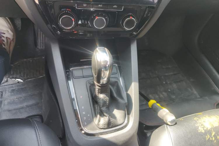 Used Volkswagen Sagitar 2015 1.6L Automatic Comfort Model