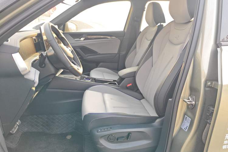 Used Volkswagen Tayron 2025 Tiguan L 380TSI 4Motion Luxury Easy Package