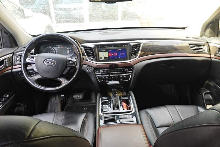 Used GAC Trumpchi GS8 2017 320T Two-Wheel Drive Luxury Smart Connectivity Version (7 Seats)