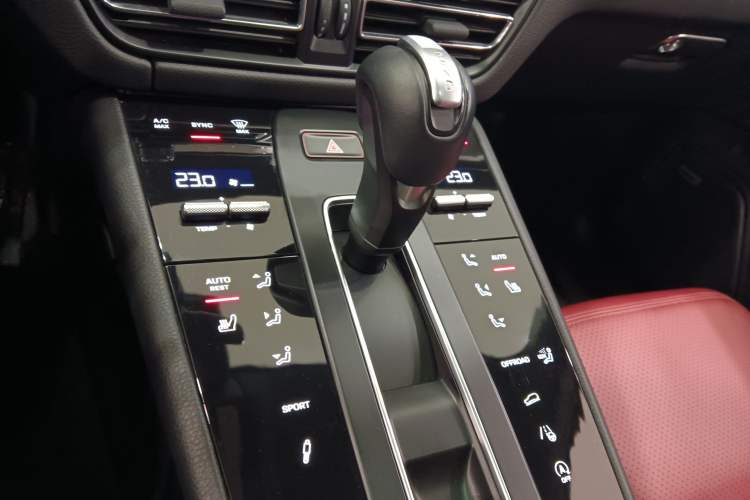 Used Porsche Macan 2023 Macan 2.0T
