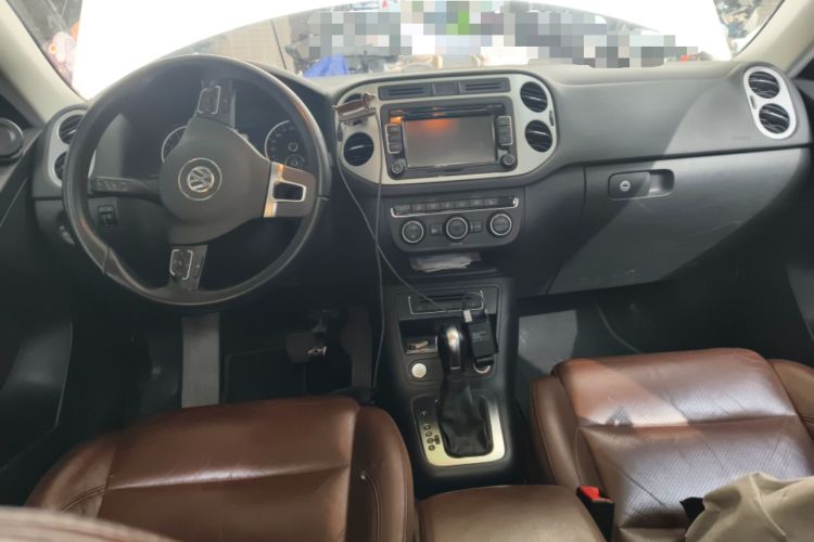 Used Volkswagen Tiguan 2016 300TSI Automatic Two-Wheel Drive Luxury Edition Center Console