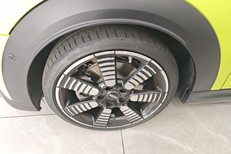 Used MINI MINI 2023 Second Facelift 2.0T COOPER S CABRIO Artist
