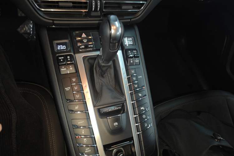 Used Porsche Macan 2021 Macan 2.0T
