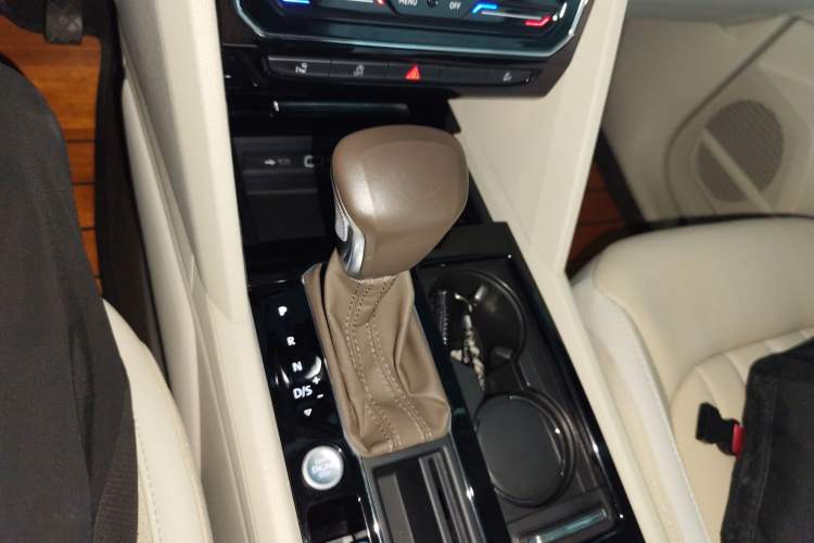 Used Volkswagen Viloran 2020 330TSI Luxury Edition