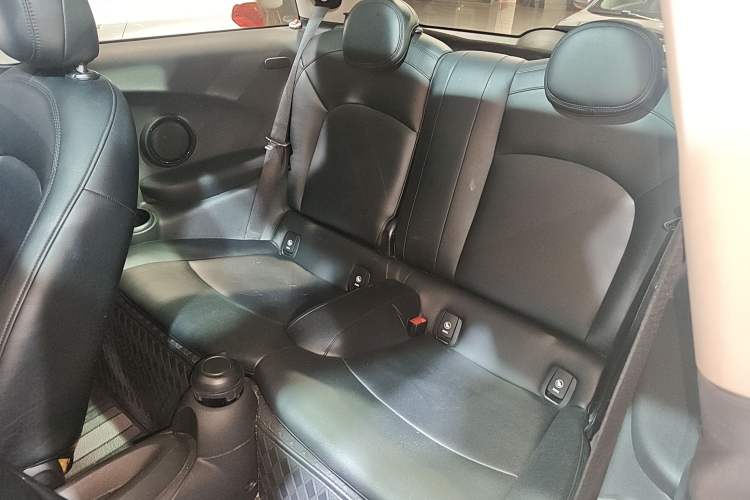 Used MINI 2014 1.5T COOPER Fun
