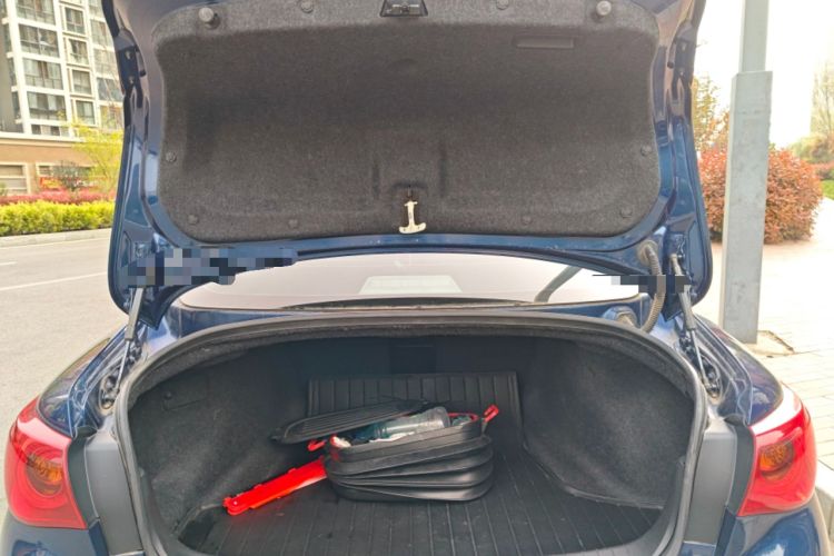 Used Infiniti Q50L 2015 2.0T Enjoyment Edition Trunk