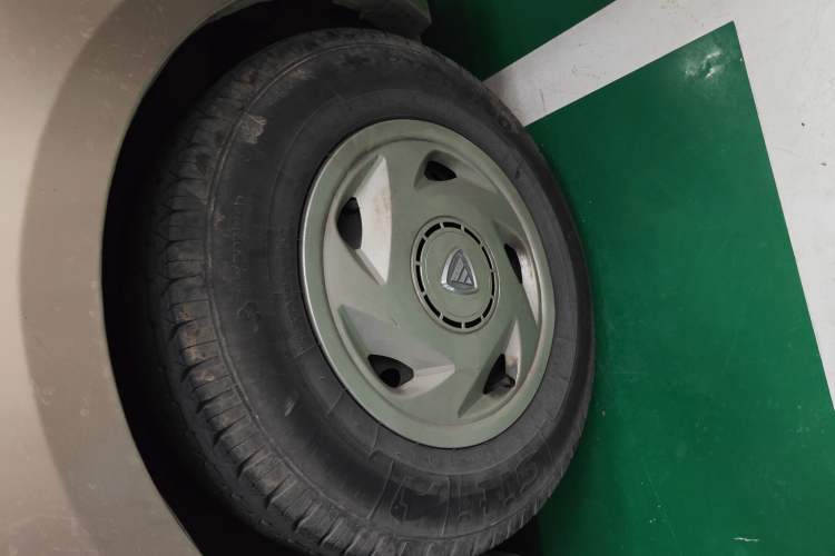 Used Foton Scenic G7 2014 2.0L Shangtong Version Short Wheelbase High Roof 486EQV4