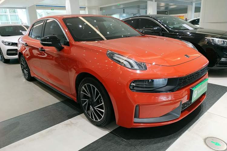 Used Lynk & Co 03 2021 1.5TD DCT JingPlus Front Right 45 Deg