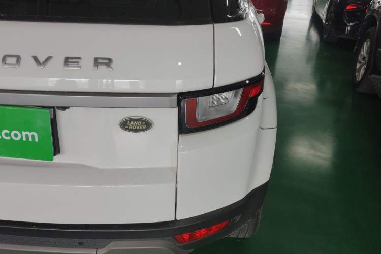 Used Land Rover Range Evoque 2018 240 PS SE Smart Brilliance Edition Exterior 3