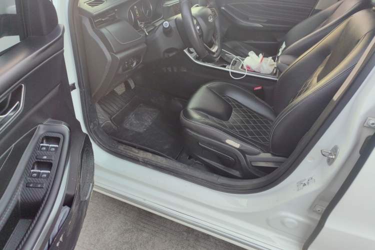 Used Chery Arrizo GX 2018 1.5T CVT Color Version China V Standard Interior 3