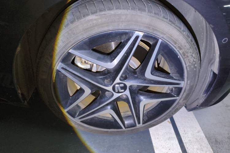 Used Rising F7 2023 Long-Range Pro Edition Right Front Wheel Hub