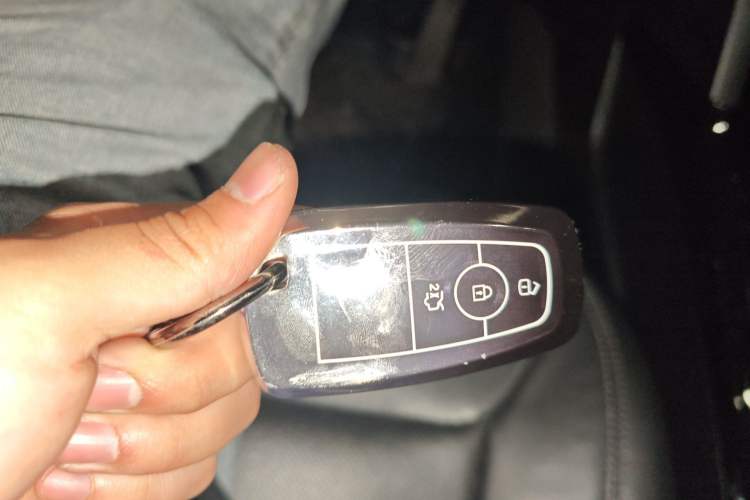 Used Ford Explorer 2020 EcoBoost 285 4x4 Titanium Edition 7-Seater
