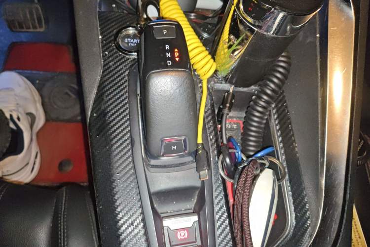 Used Peugeot 5008 2017 380THP 7-Seater Boundary-Free Edition Gear Lever