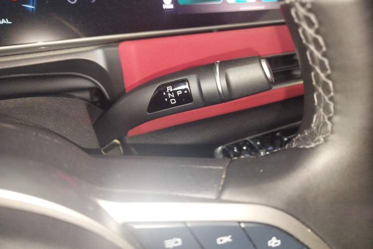 Used ORA Good Cat GT 2024 Mulan Edition 401km Luxury Version Gear Lever