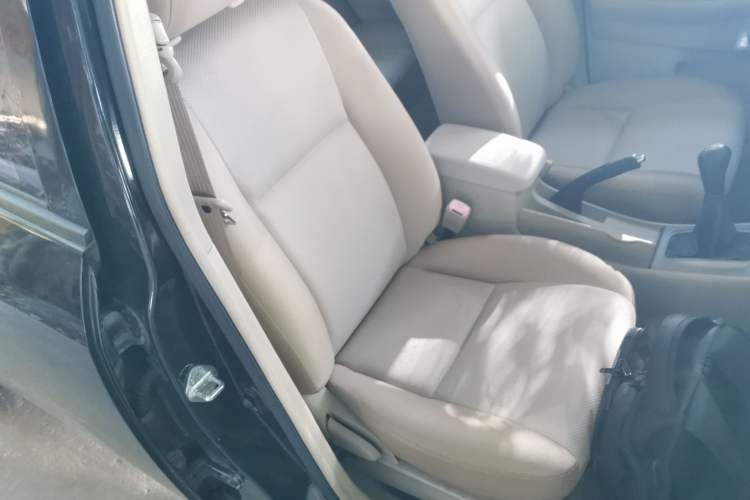 Used Toyota Corolla EX 2013 1.6L Manual Excellence Edition