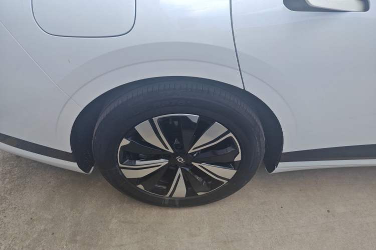 Used CHANGAN NEVO A07 2025 Range-Extended "Truly Delicious" 140 Elite Version Right Rear Wheel Hub