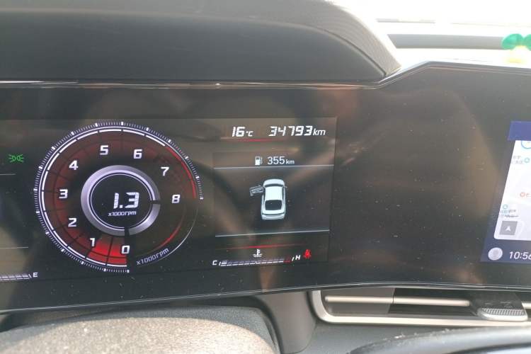 Used Hyundai Elantra 2021 1.5L CVT LUX Prestige Edition Odometer Close Up