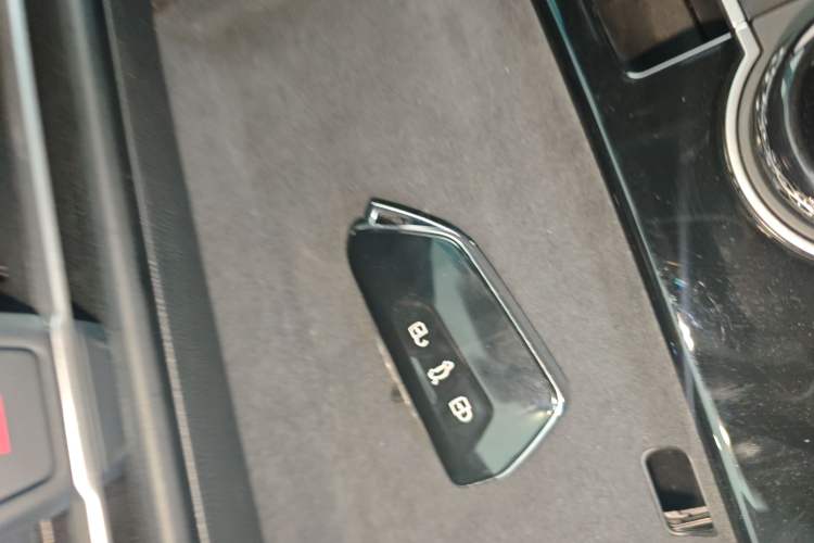 Used Volkswagen Tiguan L 2024 PRO 380TSI Four-Wheel Drive R-Line Prestige Edition Vehicle Key