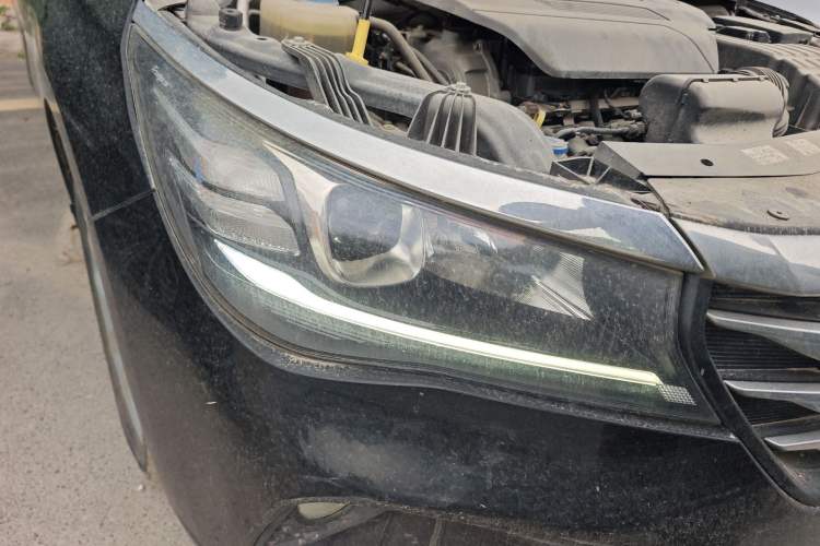 Used GAC Trumpchi GA4 2018 150N Manual Luxury Edition Right Front Headlight