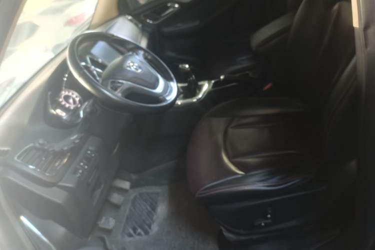 Used Baojun 560 2015 1.8L manual luxury version