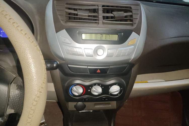 Used Zotye Z100 2013 1.0L Comfort Model