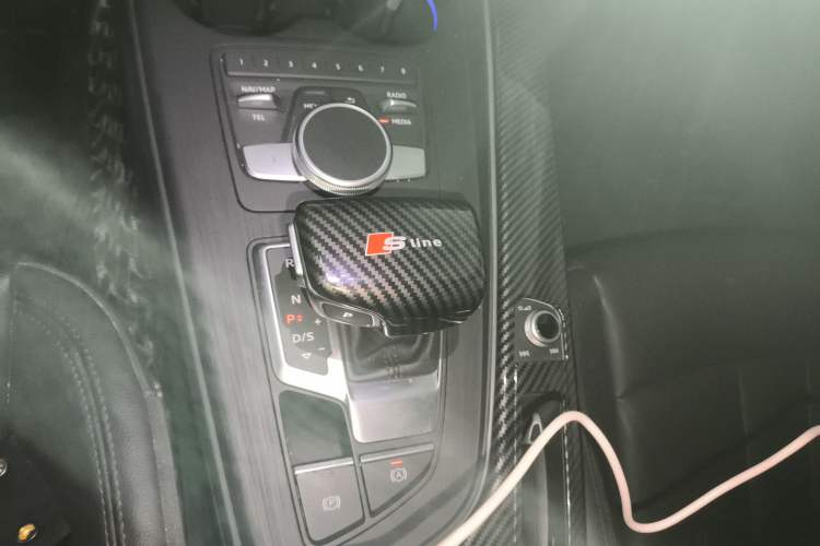 Used Audi A4L 2019 40 TFSI Fashion Edition China VI Emission Standard
