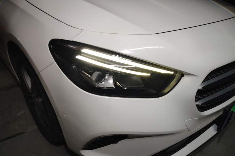 Used Mercedes-Benz B-Class 2020 B 200 Sport Edition Right Front Headlight