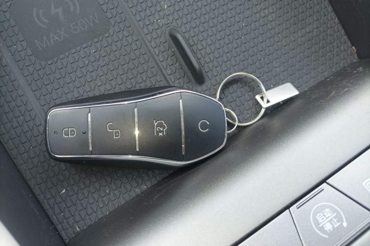 Used BYD Yuan UP 2025 Intelligent Driving Version 401 km Leading Edition