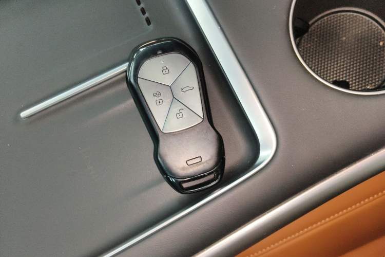 Used XPeng G9 2025 625 Long-Range Max
