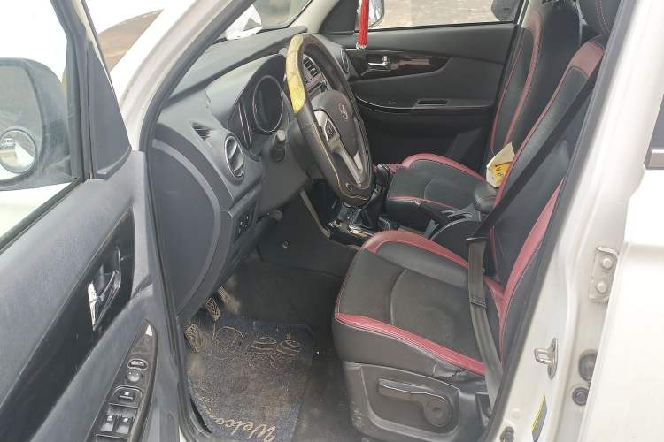 Used HYOSOW S3 2014 1.5L Comfort Version China IV Emission Standard Driver Seat