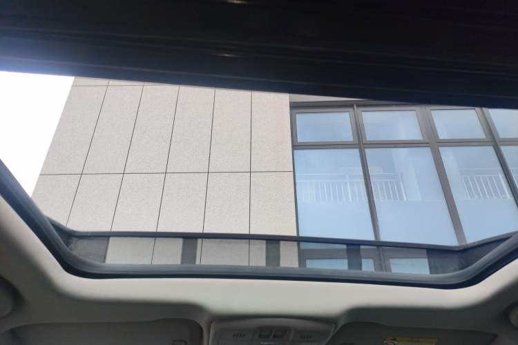 Used Buick Envision 2018 20T Two-Wheel-Drive Elite Model
