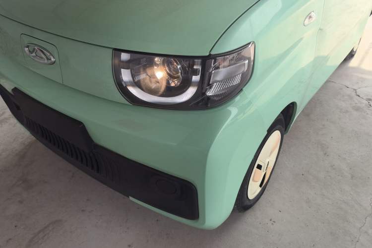 Used Chery QQ QQ Ice Cream 2022 170km Sundae Phosphate Lithium-Ion
