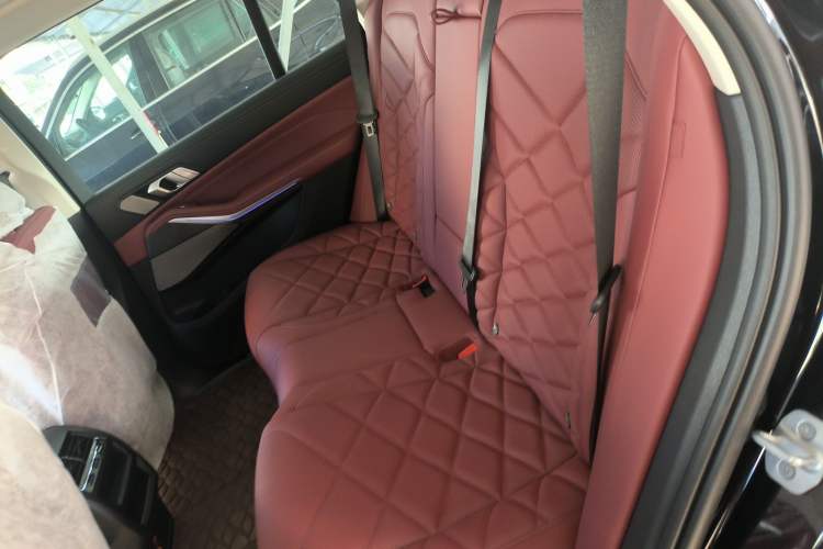 Used BMW X5 2025 Model, xDrive 30Li Prestige M Sport Night Package