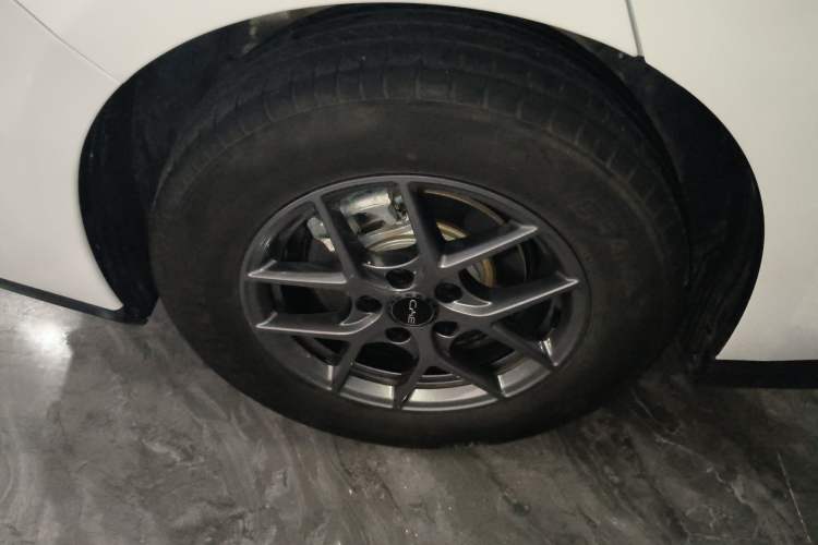Used BYD Seal 06 New Energy 2025 DM-i Smart Drive 80KM Luxury Model Right Rear Wheel Hub