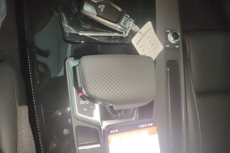 Used Audi Q5L 2025 Facelift 45th Anniversary Collector's Edition 40 TFSI Luxury Dynamic Version
