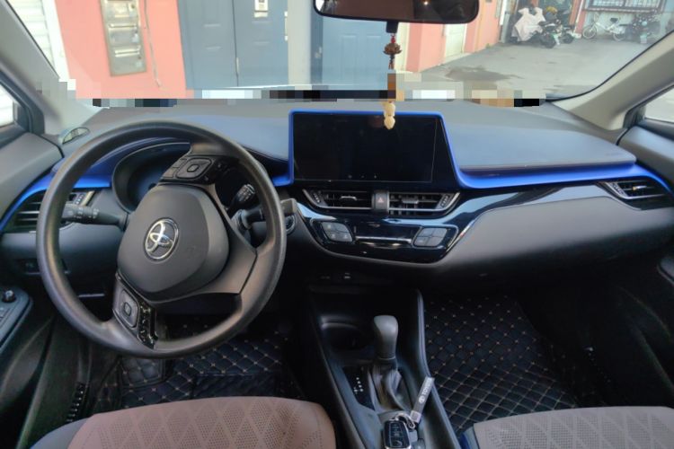 Used Toyota C-HR 2023 2.0L Comfort Edition Center Console