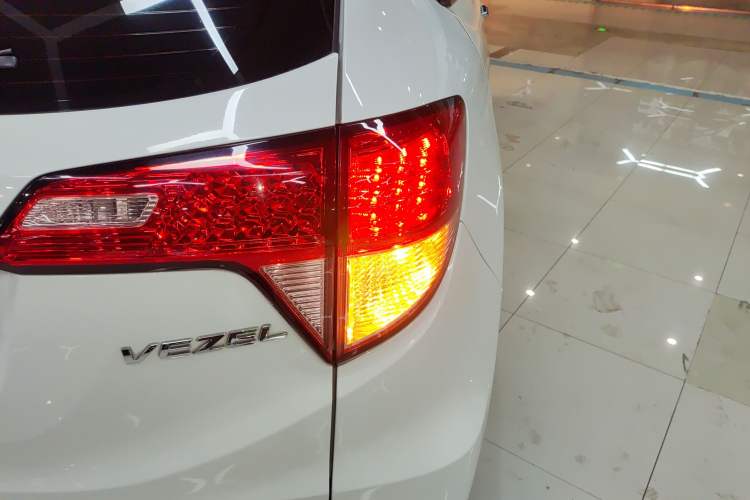 Used Honda Vezel 2015 1.5L manual two-wheel drive Comfort trim level Right Rear Taillight