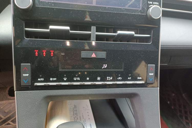 Used Toyota Avalon 2019 2.0L Luxury Edition China VI Standard
