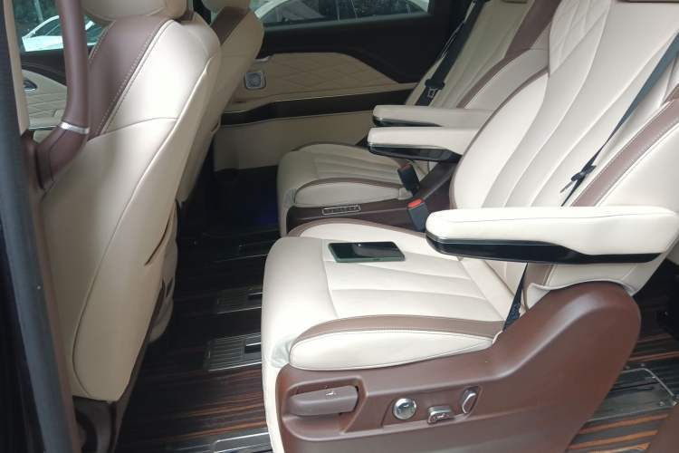 Used Bestune M9 2023 2.0T Ultimate Edition