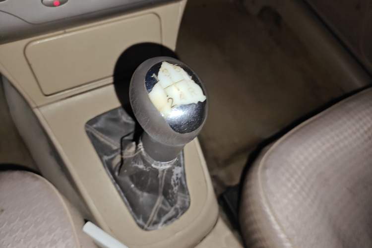 Used Chery Cowin 3 2010 1.5L Manual Elite Edition Gear Lever