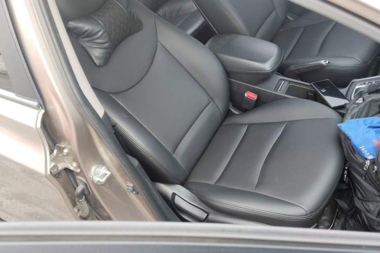 Used Hyundai Elantra (5th Generation / Langdong) 2015 1.6L Automatic Fashion Model Right Front Seat